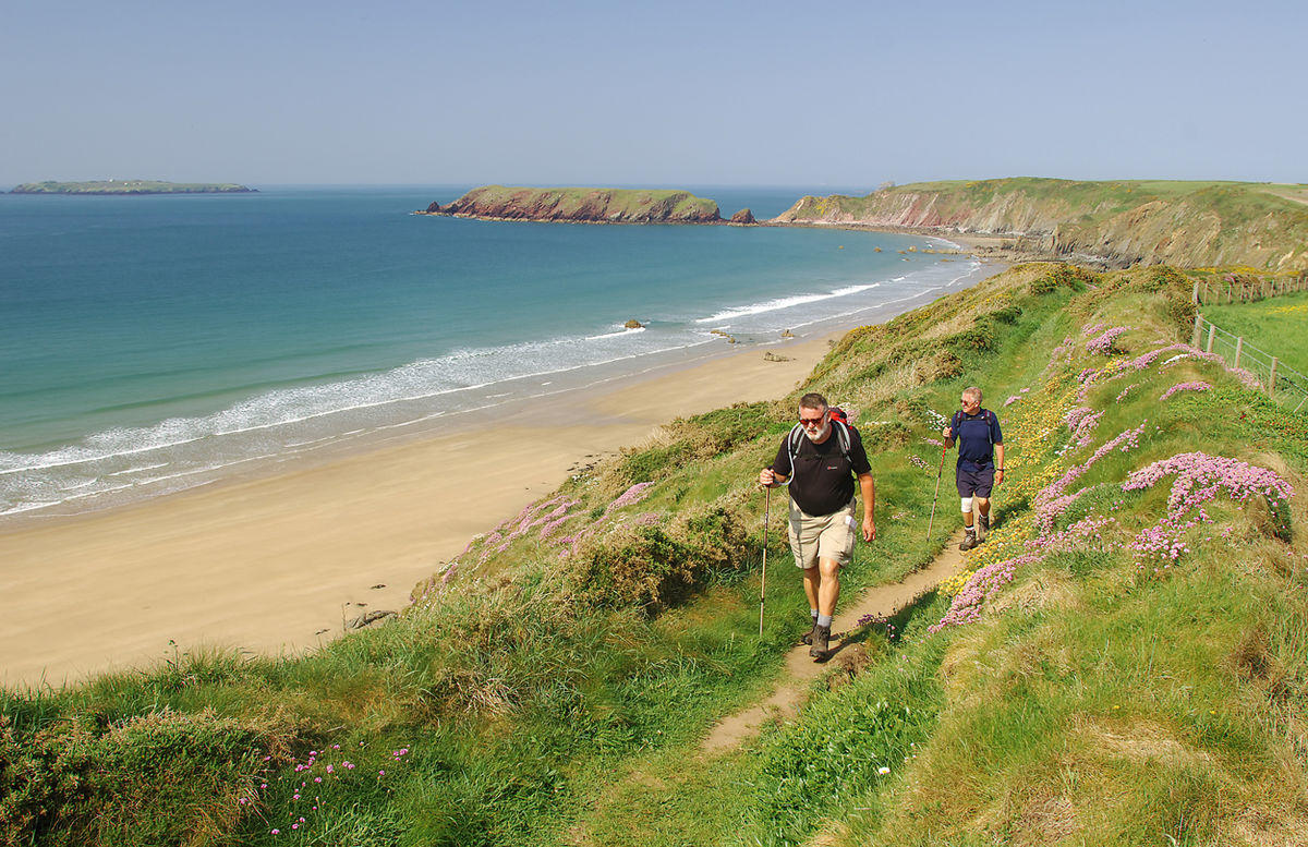 pc_Walkers-Pembrokeshire-Coast-Path-above-Marloes-Sands