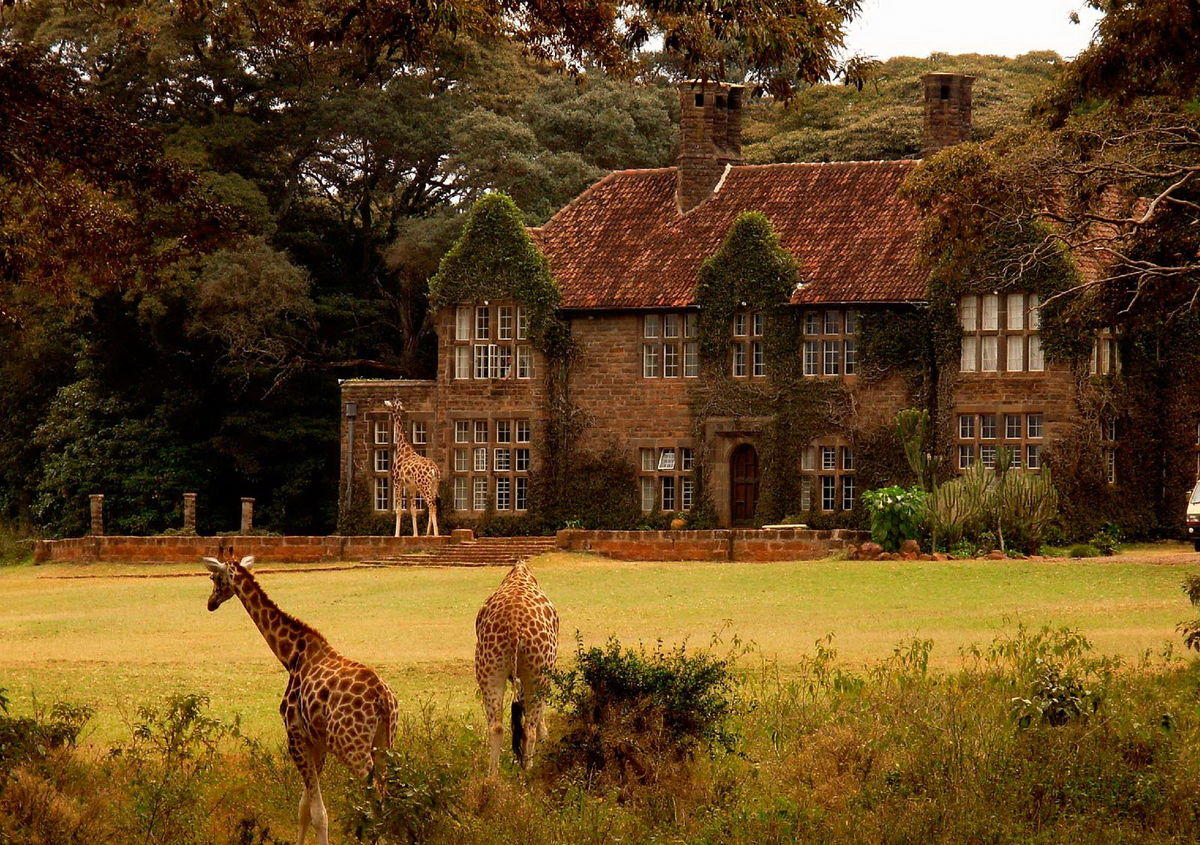 giraffe-centre-in-nairobi-kenya-by-phillip-black-2007