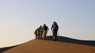 Travessia do deserto do Lut, um dos locais mais inóspitos do planeta