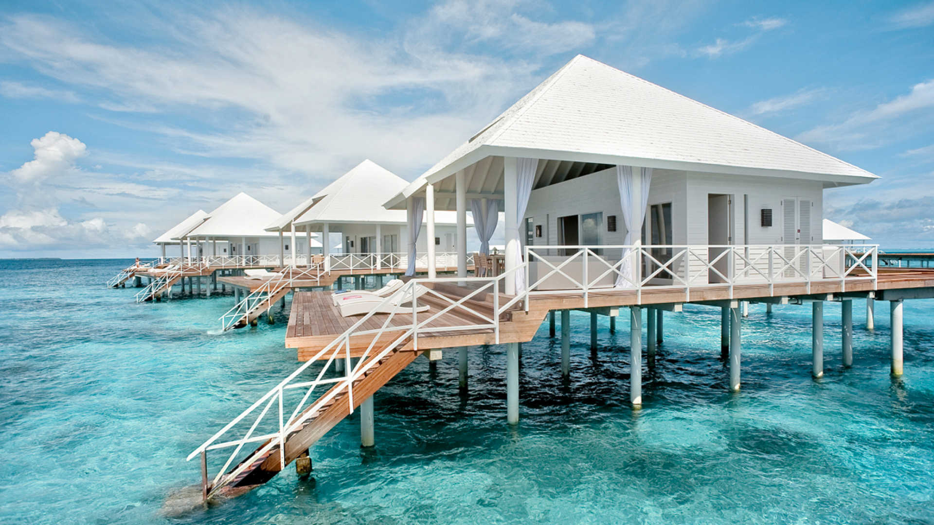 Diamonds Thudufushi Beach & Water Villas2