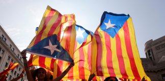 Independência da Catalunha: turistas apanhados no meio das manifestações pacíficas