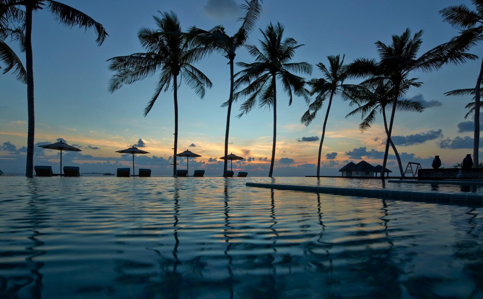 Loama Resort Maldives at Maamigili2