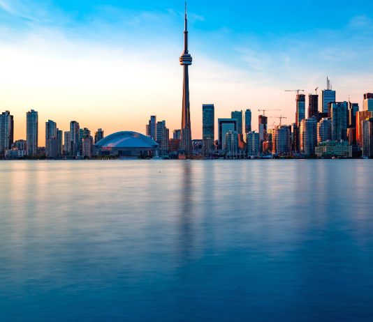 Toronto, a cidade onde cabem todos os Canadás