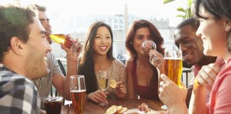 O álcool melhora a capacidade para falar línguas estrangeiras