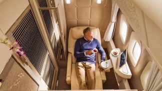 A nova cabine de primeira classe da Emirates é um verdadeiro luxo