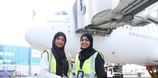 Emirates destaca o papel da mulher na companhia aérea
