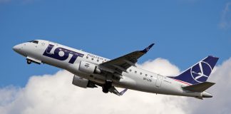 Companhia aérea polaca pede dinheiro a passageiros para pagar a reparação do avião