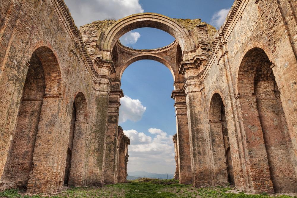 Grottole, Matera, Basilicata, Italy: the ruins of the ancient church