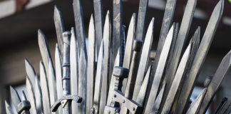 É fã de "Game of Thrones"? Encontre os tronos de ferro escondidos pelo mundo