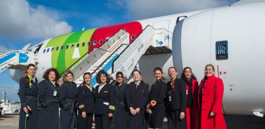 TAP realiza primeiro voo do mundo num A330neo apenas com tripulação feminina