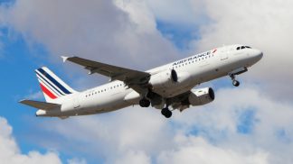 Air France pretende compensar emissões de CO2 dos seus voos diários internos