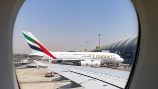 Emirates autorizada a retomar número limitado de voos