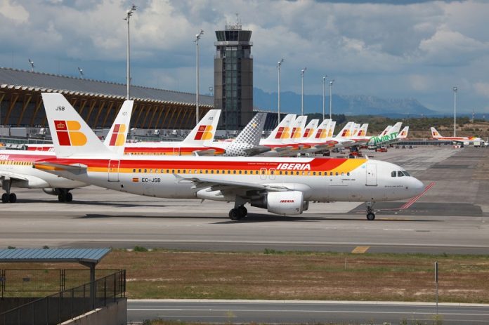 Iberia retoma voos a 1 de julho para 40 destinos (incluindo Lisboa e Porto)