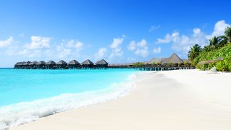 16 hotéis de sonho nas Maldivas com villas sobre a água